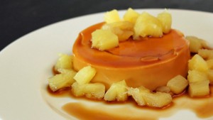 Flan mit Ananas